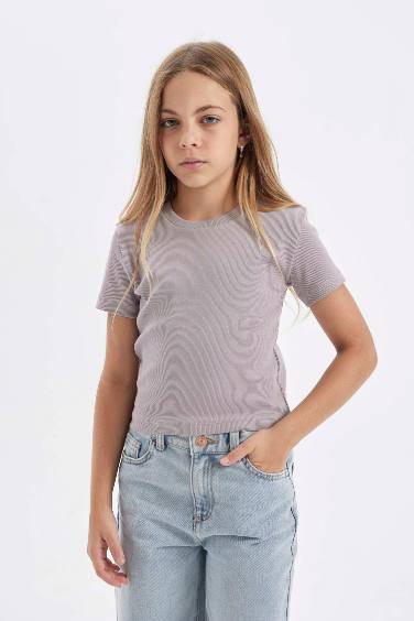 Girl Slim Fit Crew Neck Basic T-Shirt