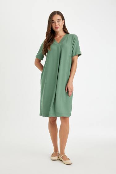Regular Fit V Neck Short Sleeve Midi Dress
