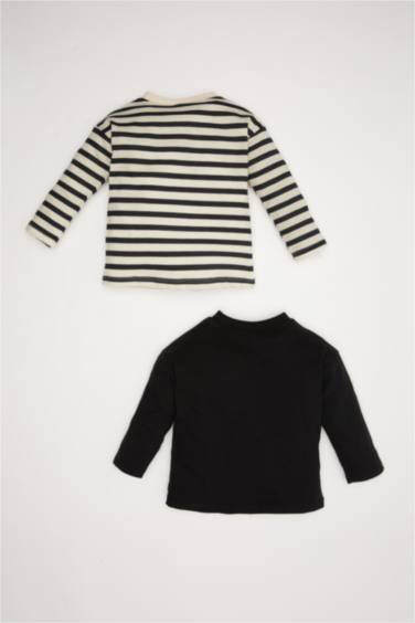 تيشيرت كم طويل مطبوع قصة عادية برقبة مستديرة من قطعتين