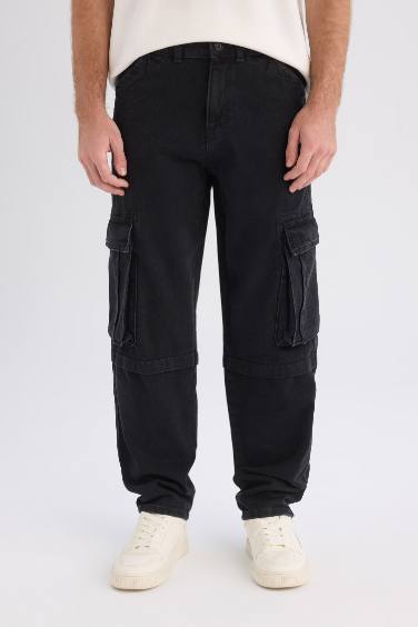 Relax Fit Straight Leg Jeans