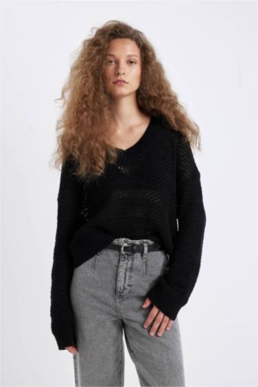 Regular Fit V Neck Crochet Black Knit Pullover