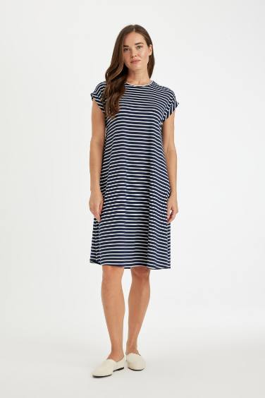 Robe Midi rayée Manches Courtes et à Col rond