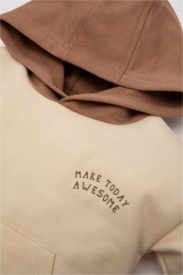 2 piece Regular Fit Hooded Slogan Set