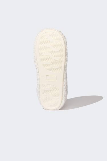 شبشب منزلي نسائي بكعب مسطح سليب أون