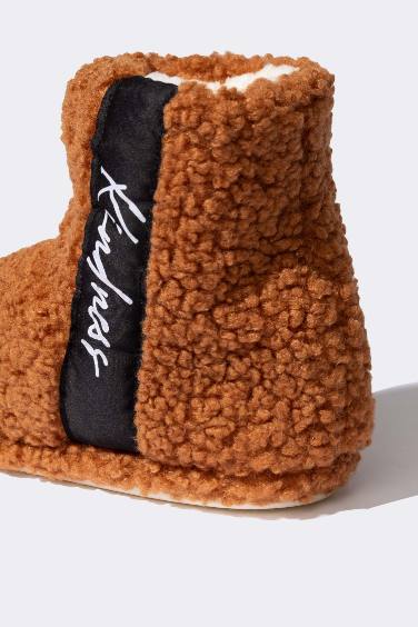 حذاء منزلي فرو بكعب مسطح