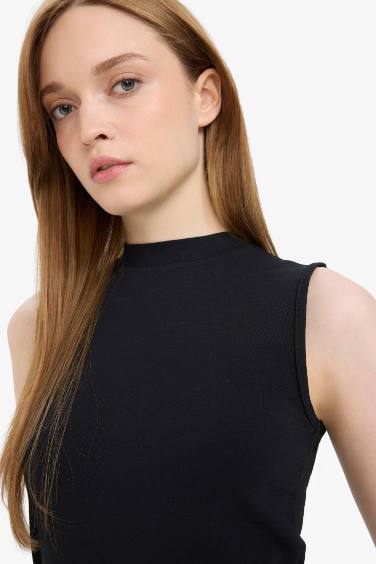 Crew Neck Black Tank Top