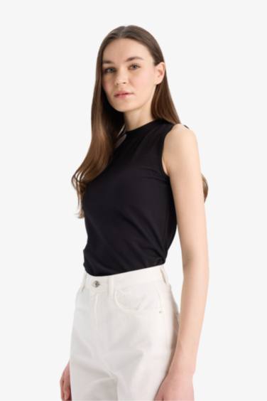 Black Crew Neck Sleeveless Basic T-Shirt Tunic