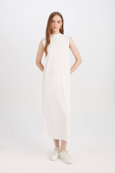 Regular Fit Sleeveless Maxi Dress