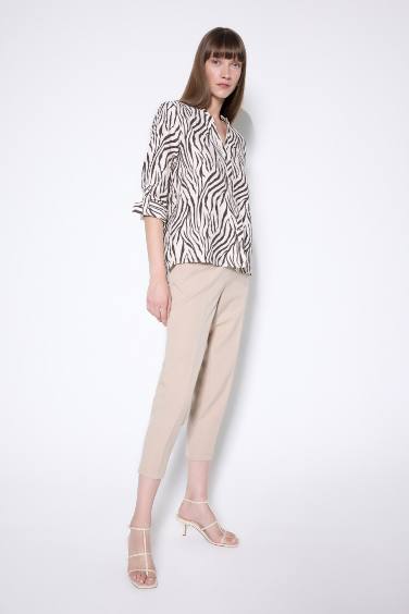 Regular Fit Apaş Yaka Desenli Katlamalı Kol Detaylı Düğmeli Uzun Kollu Gömlek