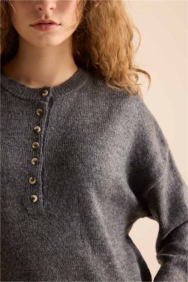 Oversize Geniş Kalıp Düğmeli Yaka Triko Kazak