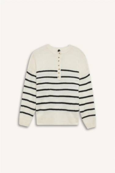 Oversize Geniş Kalıp Düğmeli Yaka Çizgili Triko Kazak