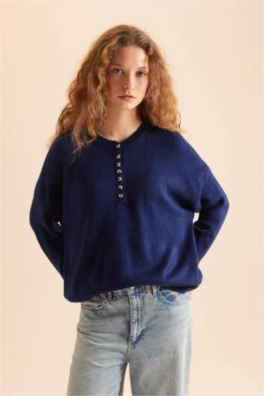 Oversize Geniş Kalıp Düğmeli Yaka Triko Kazak