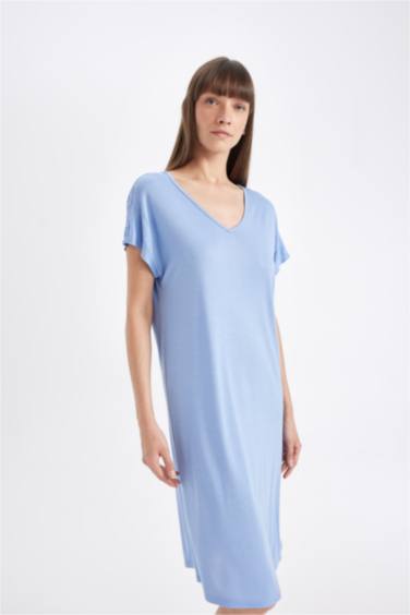 Chemise de nuit en Viscose à coupe régulière et Col en V