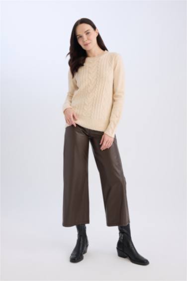 Pull en tricot à col rond Coupe régulière