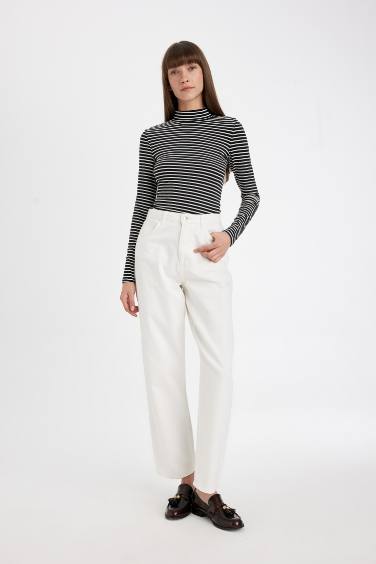 Кофта приталенного кроя с длинным рукавом