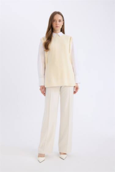 Yarım Balıkçı Yaka Basic Düz Yan Yırtmaçlı Triko Süveter