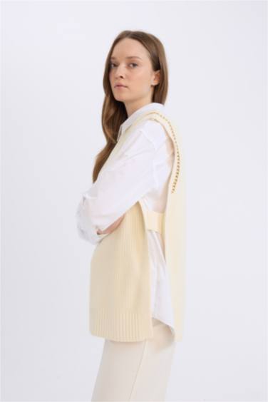 Yarım Balıkçı Yaka Basic Düz Yan Yırtmaçlı Triko Süveter