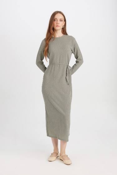 Regular Fit Bürümcük Uzun Kollu Midi Elbise