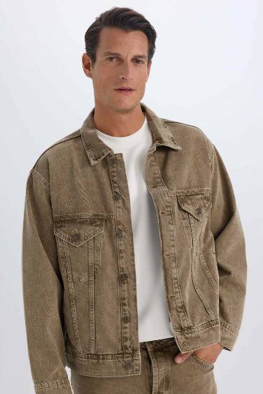 Oversize Fit Polo Collar Buttoned Pocketed Washed Denim Jacket