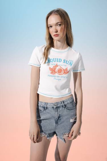 Fitted Printed Ribbon Crop T-Shirt