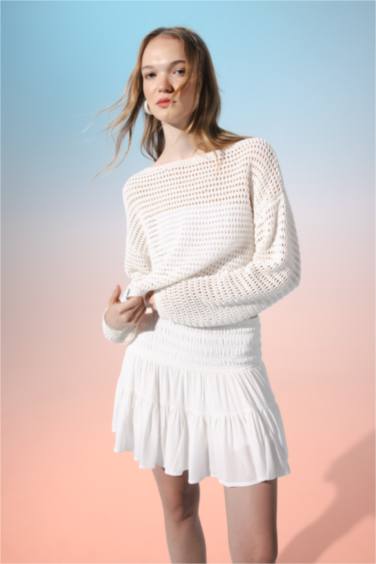 بلوفر تريكو قصة عادية برقبة مستديرة