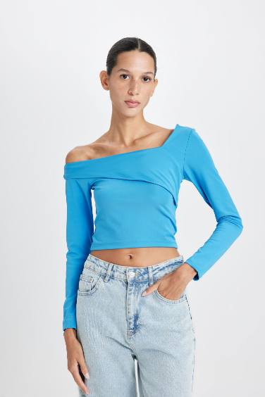 Fitted Body Fitting Open Shoulder T-Shirt