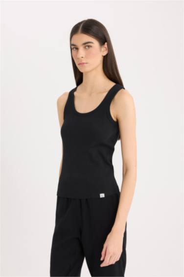 Fall in Love Round Neck Rib Basic Undershirt