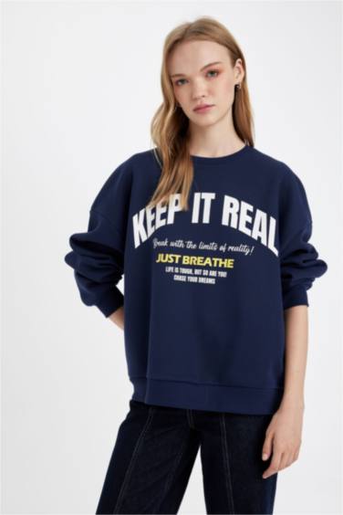 Свитшот овеосайз с принтом