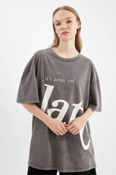 Oversize Fit Crew Neck Short Sleeve T-Shirt