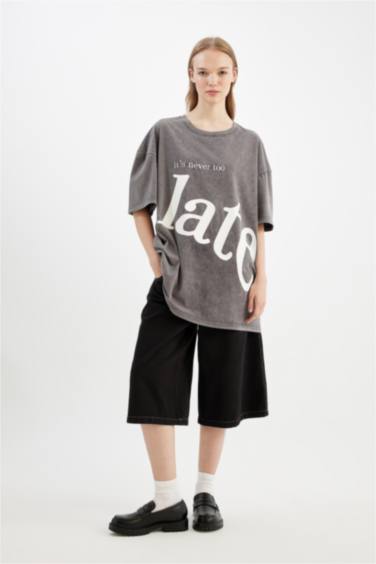 Oversize Fit Crew Neck Short Sleeve T-Shirt