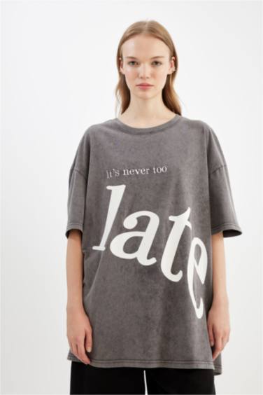 Oversize Fit Crew Neck Short Sleeve T-Shirt