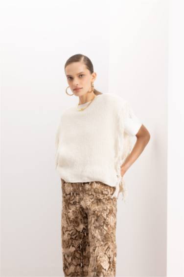 Relax Fit Crew Neck Selanik Fabric Tassel Vest