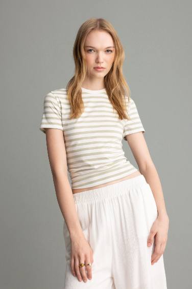 Fitted Short Sleeve Striped T-Shirt