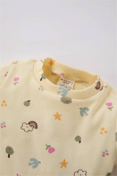 طقم بيجاما بيبي بناتي مضلع قصة عادية بكم طويل - قطعتين