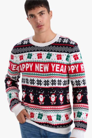 بلوفر تريكو قصة عادية بطبعة كريسماس