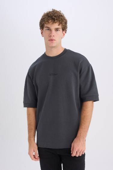 Loose Fit Crew Neck Printed T-Shirt