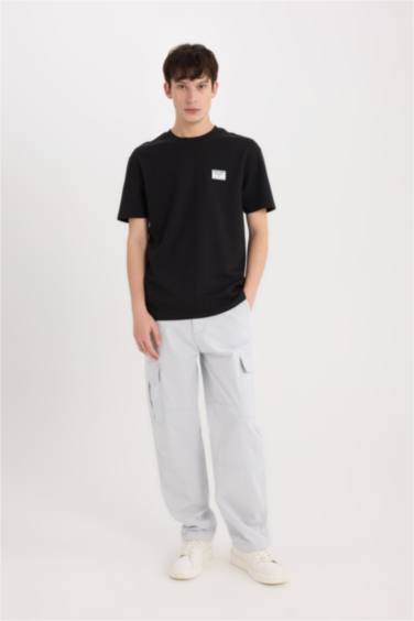 Регулярный покрой, круглый вырез, футболка с коротким рукавом из плотной ткани с принтом