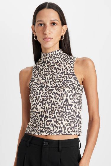 Slim Fit Half Turtleneck Leopard Sleeveless Blouse