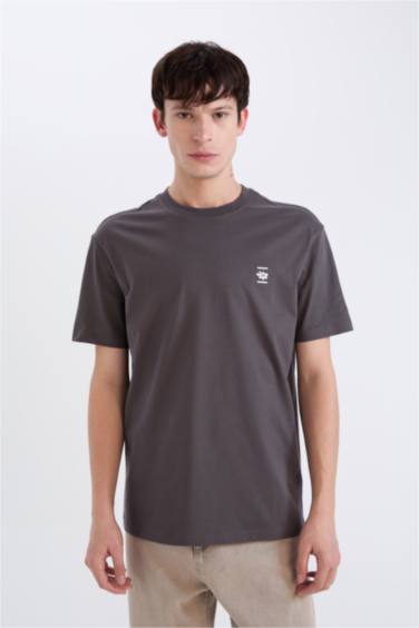 T-shirt en coton imprimé au dos à col rond et manches courtes