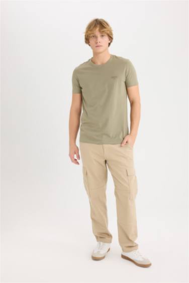 Тонкая футболка с коротким рукавом и принтом, с круглым вырезом и узким кроем