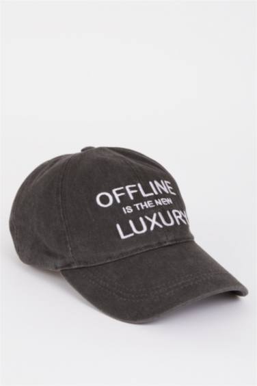 كاب حريمي جينز مطرز