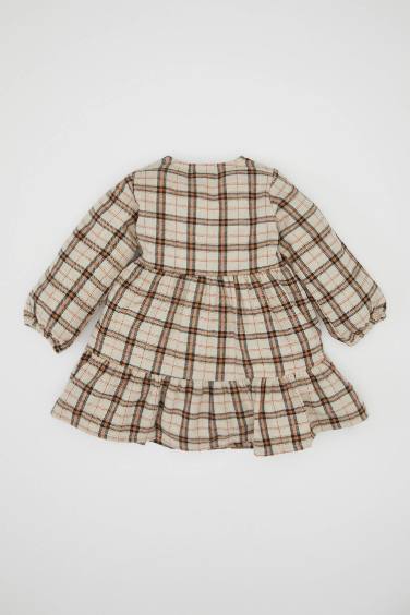 Kız Bebek Düğmeli Uzun Kollu Etek Ucu Volanlı Elbise