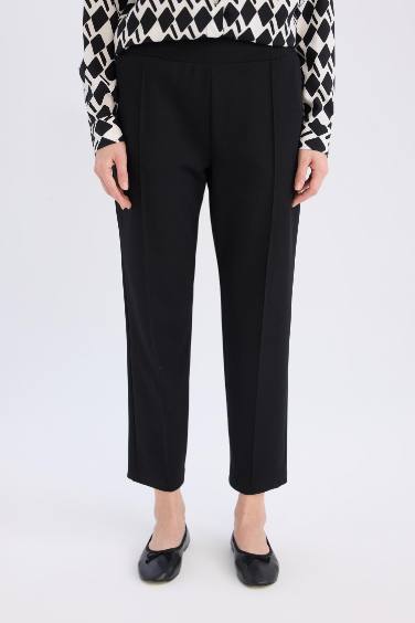 Krep Pantolon Carrot Fit Basic Düz Beli Lastikli Dar Paça Cepli
