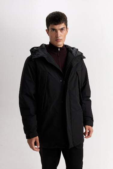 Regular Fit Kapüşonlu Fermuarlı Cepli Mont