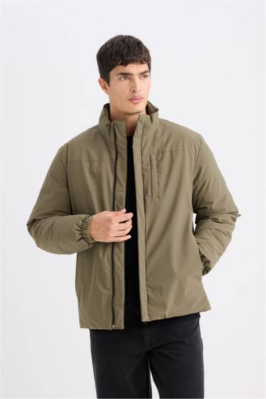 Su İtici Regular Fit Dik Yaka Fermuarlı Cepli Mont