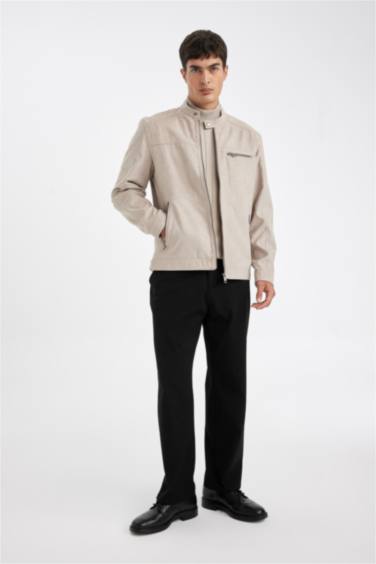 جاكيت سليم فيت بياقة عالية وجيب