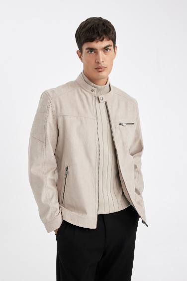 جاكيت سليم فيت بياقة عالية وجيب