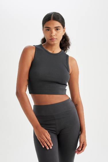 DeFactoFit Crop Bisiklet Yaka Modal Sporcu Basic Atlet