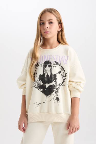 Girl Wednesday Oversize Fit Crew Neck Sweatshirt