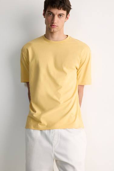 T-shirt boxy basique en coton à col rond et manches courtes